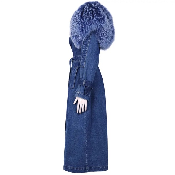 Runway Ready trench-coat with fur collar - Picture 11 of 12